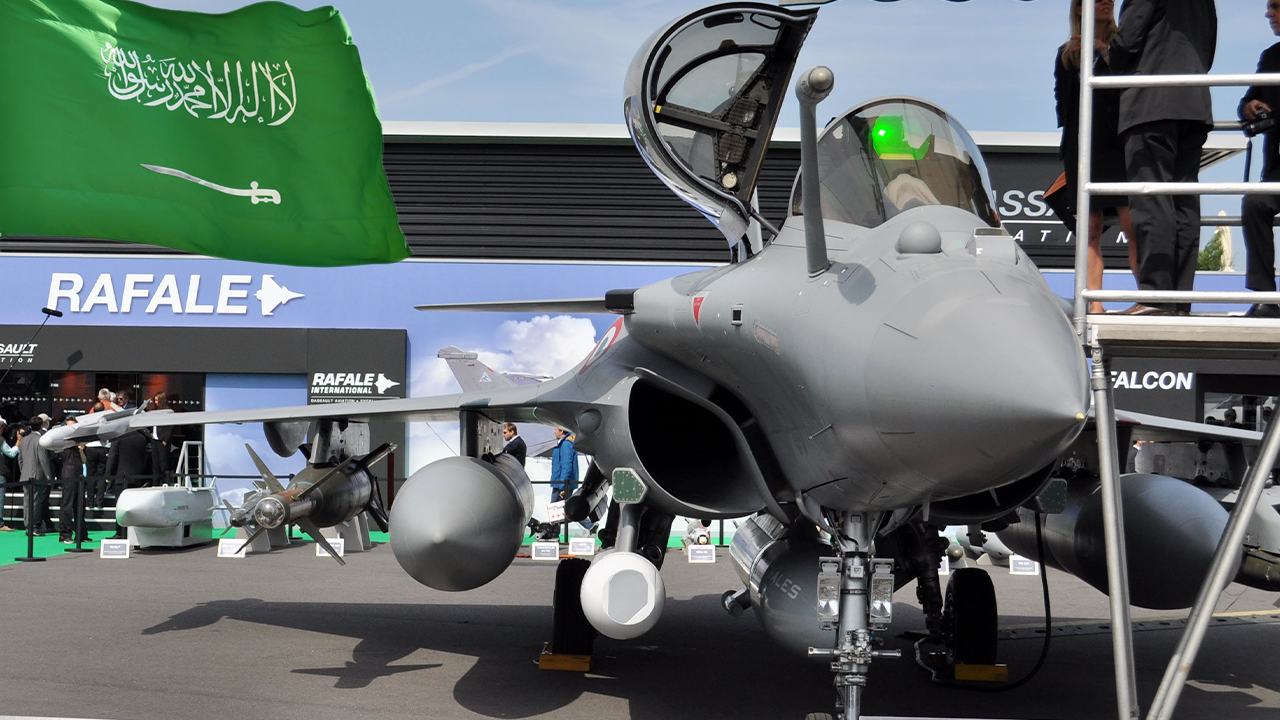 السعودية تُجري محادثات مع فرنسا لشراء مقاتلات رافال والمشاركة في برنامج مقاتلة الجيل السادس FCAS